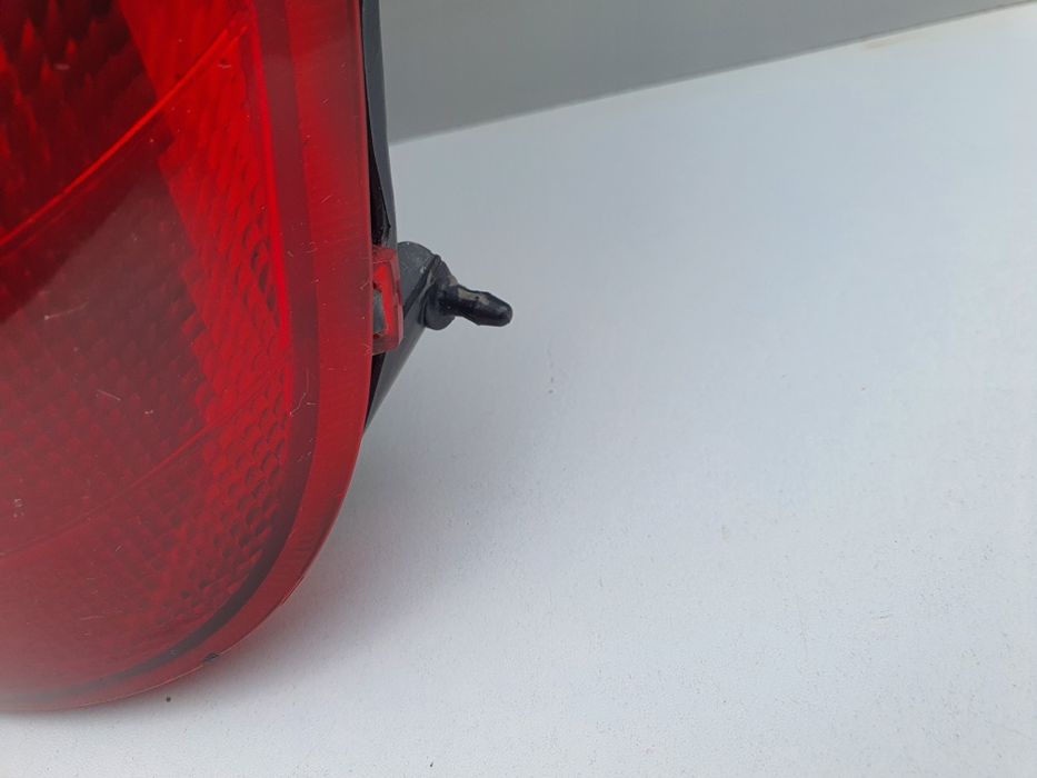 TOYOTA MR2 ZZW30 lampa prawa tylna 99-05