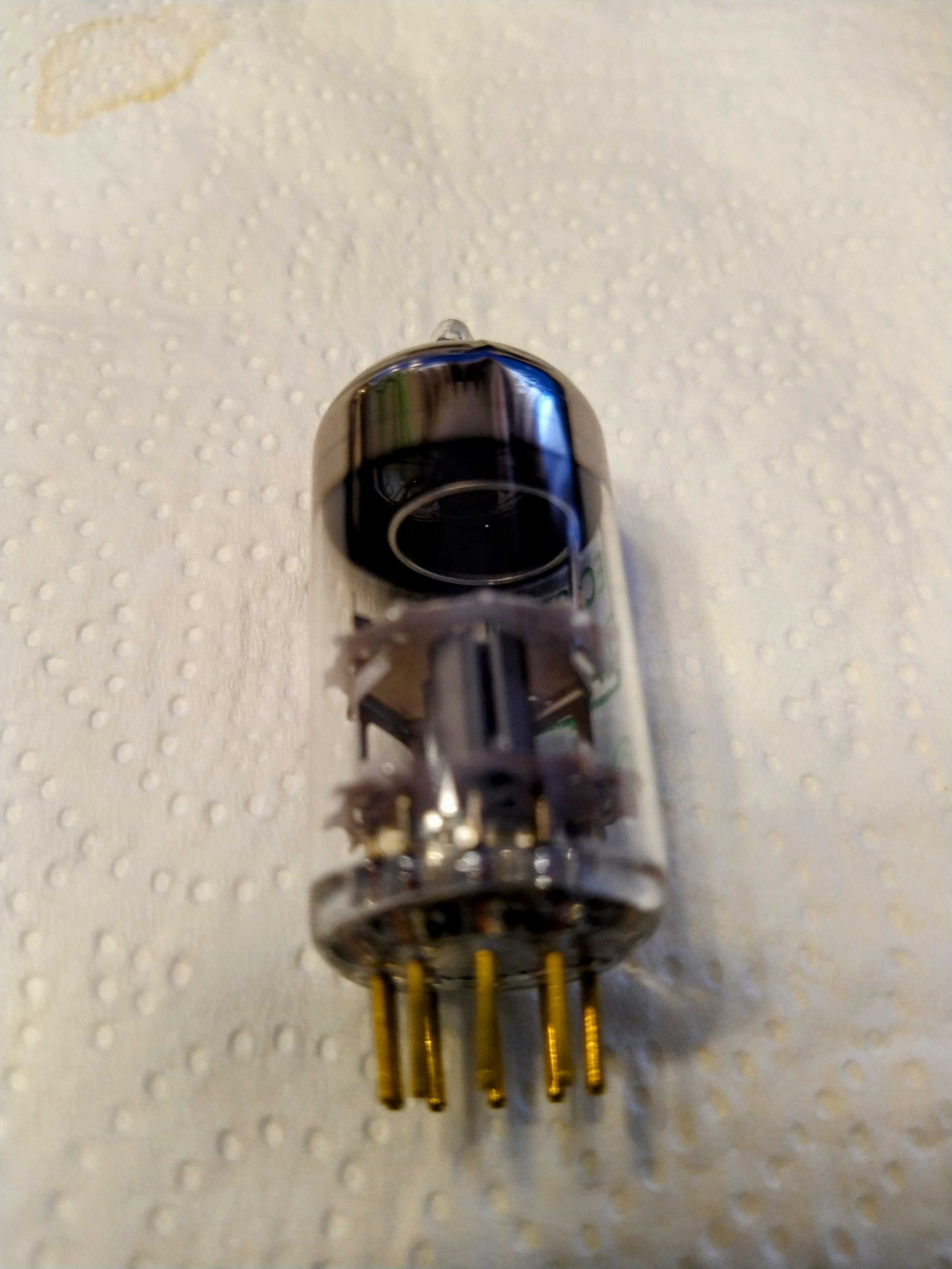 Válvula EC 8010  Miniwatt .
