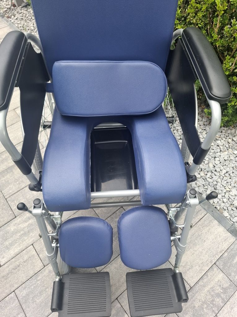 Wózek toaletowy aluminiowy
