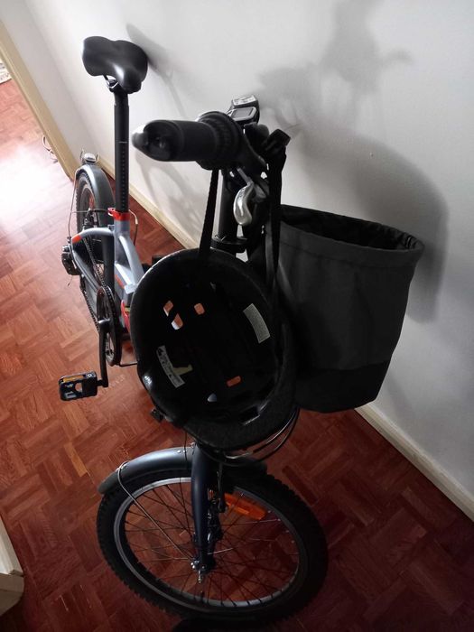 Bicicleta BTWIN dobrável eléctrica