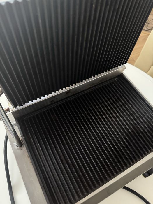 Sprzęt gastronomiczny opiekacz grill elektryczny kebab panini bułka