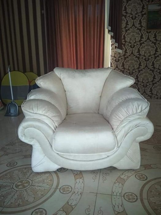 Перетяжка Ремонт Реставрация М'якої мебелі.