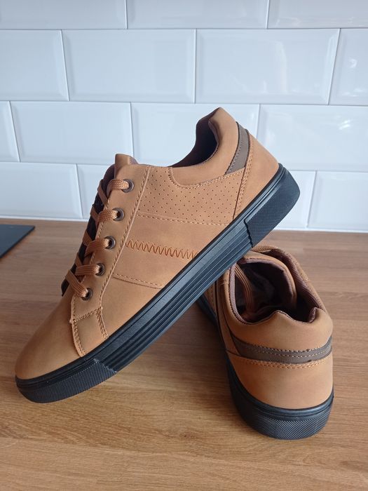 Buty męskie półbuty 40-45 camelowe