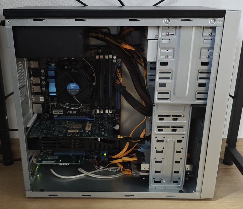 Komputer Intel Core i5 750 AMD Radeon HD 7850 2GB SSD 8GB DDR3 Wi-FI