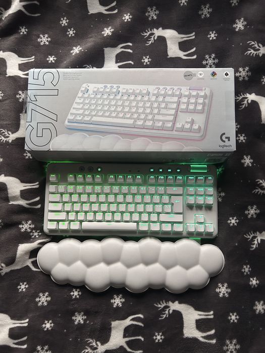 Klawiatura Logitech G715