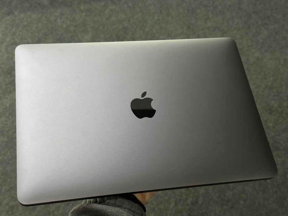 Apple MacBook Pro 13’ 2017 Space i5/ 8 ram / 512 ssd