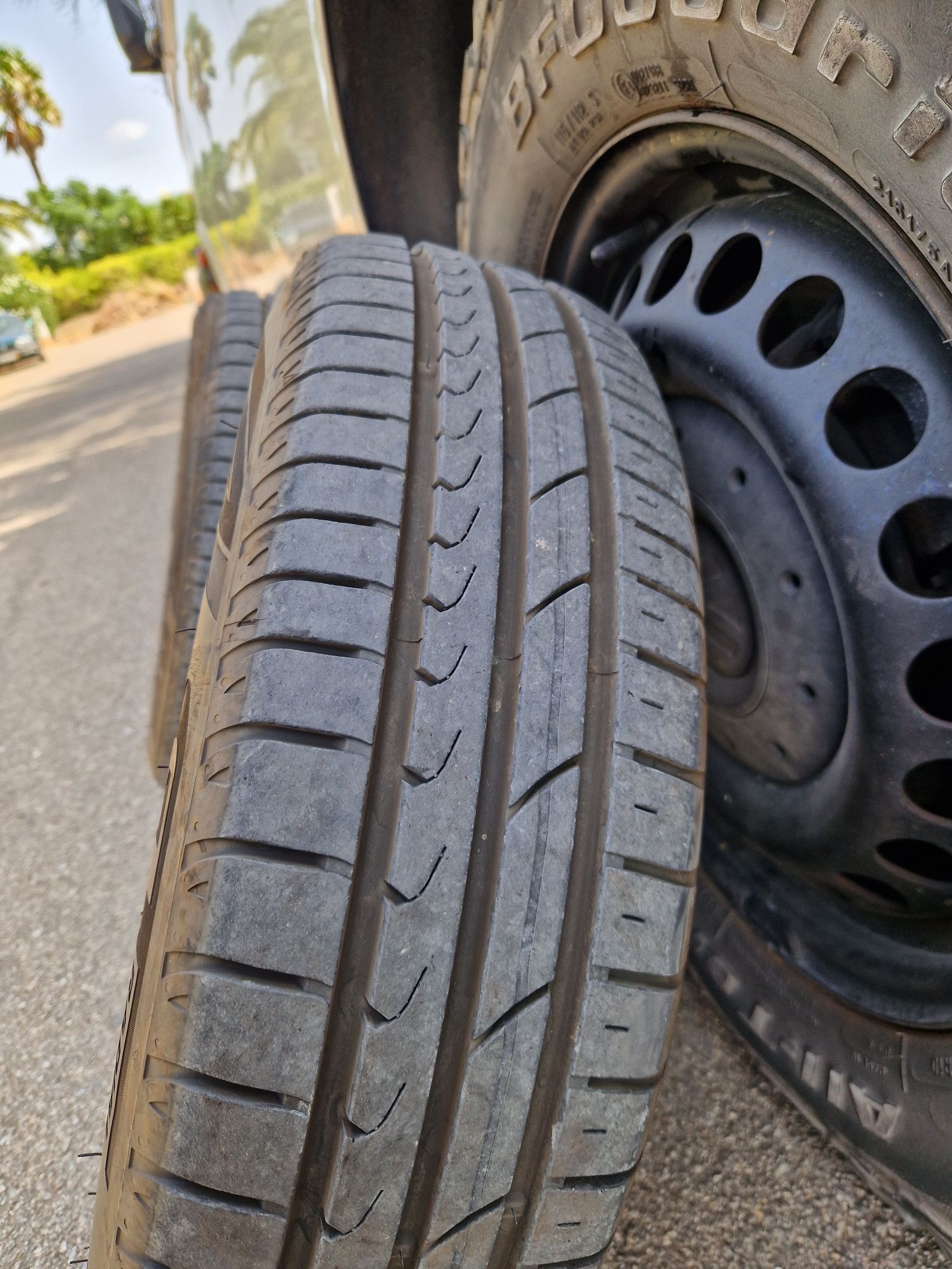 5x100 14 polegadas 4 rodas usadas com pneu GTRadial ótimo estado

De