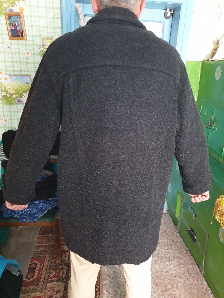 Пальто чоловіче зимове