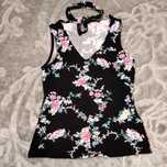 Top czarny w kwiaty XS