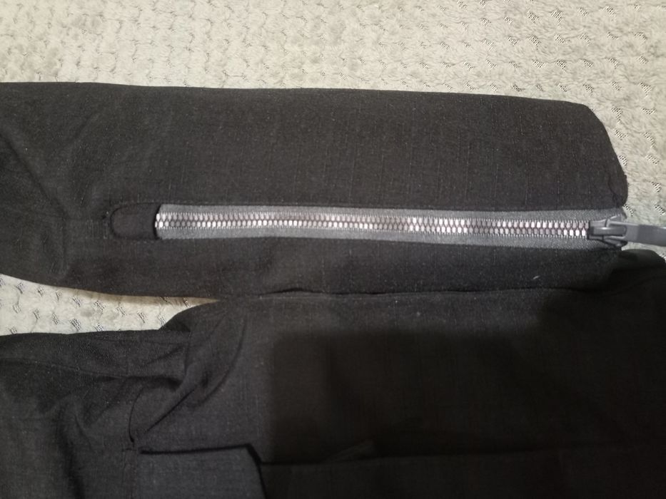 Чоловіча зимова куртка розмір L