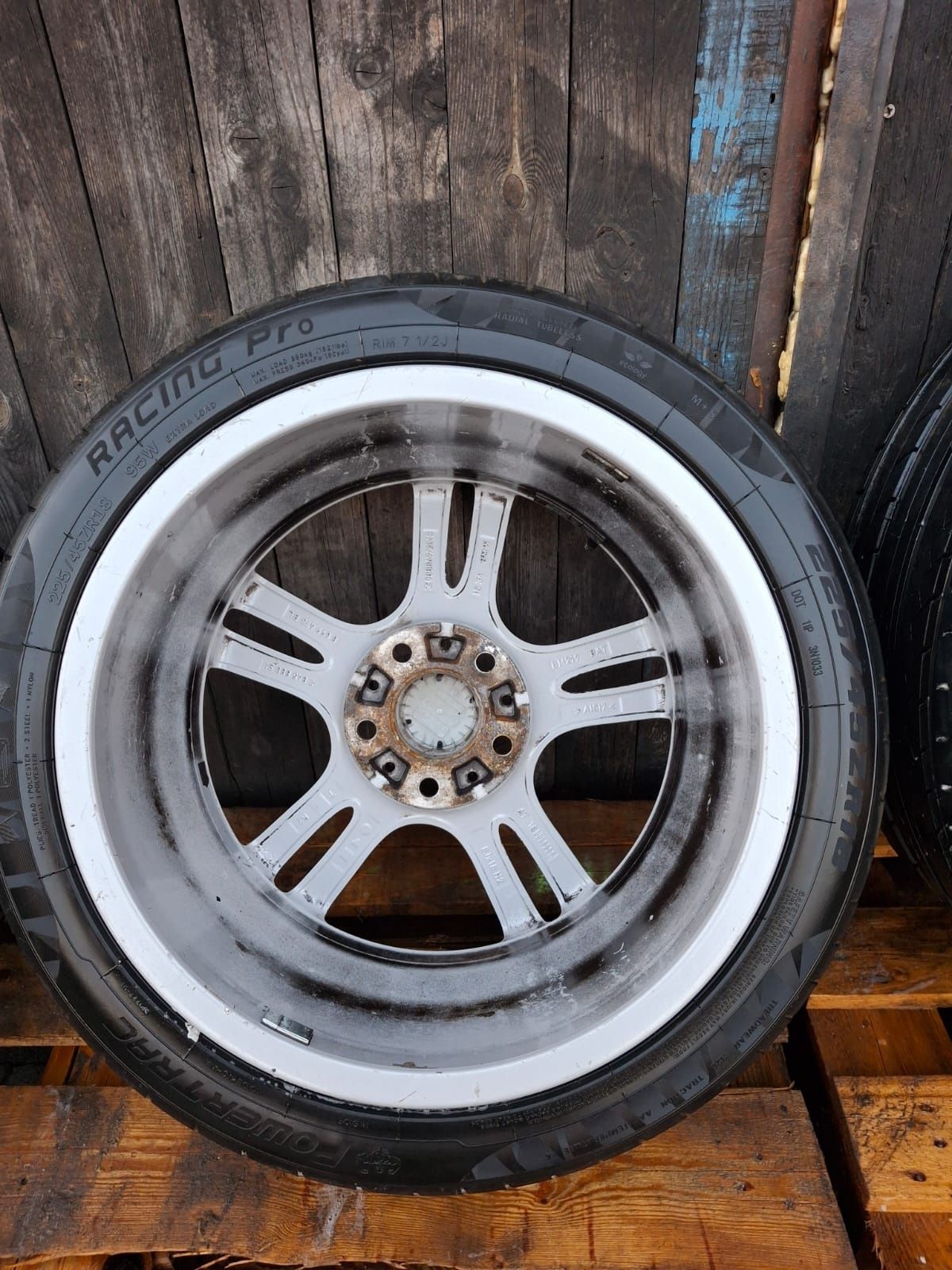 BMW seria 5 F10 11 koła aluminiowe z oponami