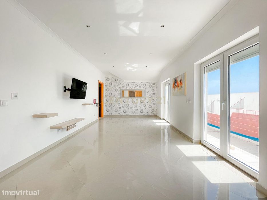Penthouse em Ferrel, Peniche, com vista mar