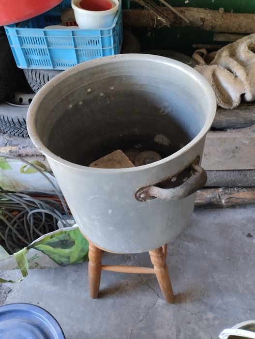 Garnki naczynia aluminiowe