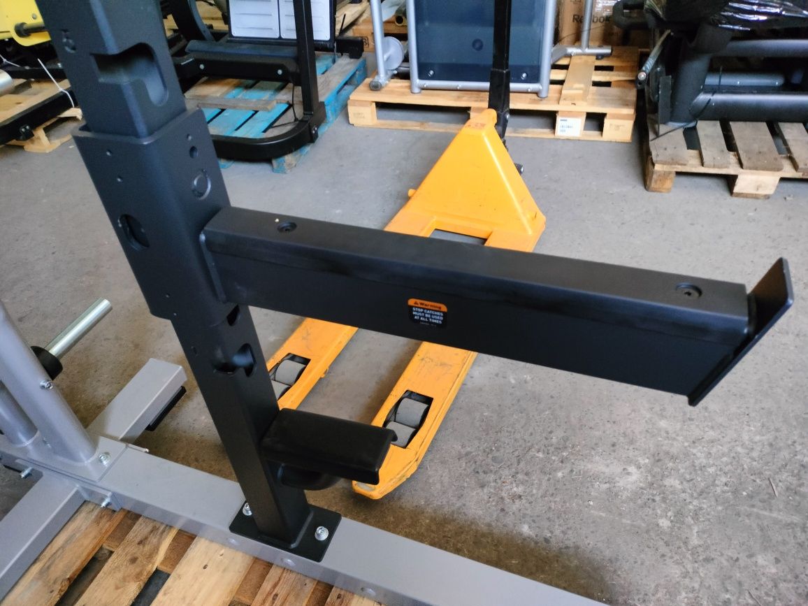 Nowy Half rack Precor rack squat stojak do przysiadów