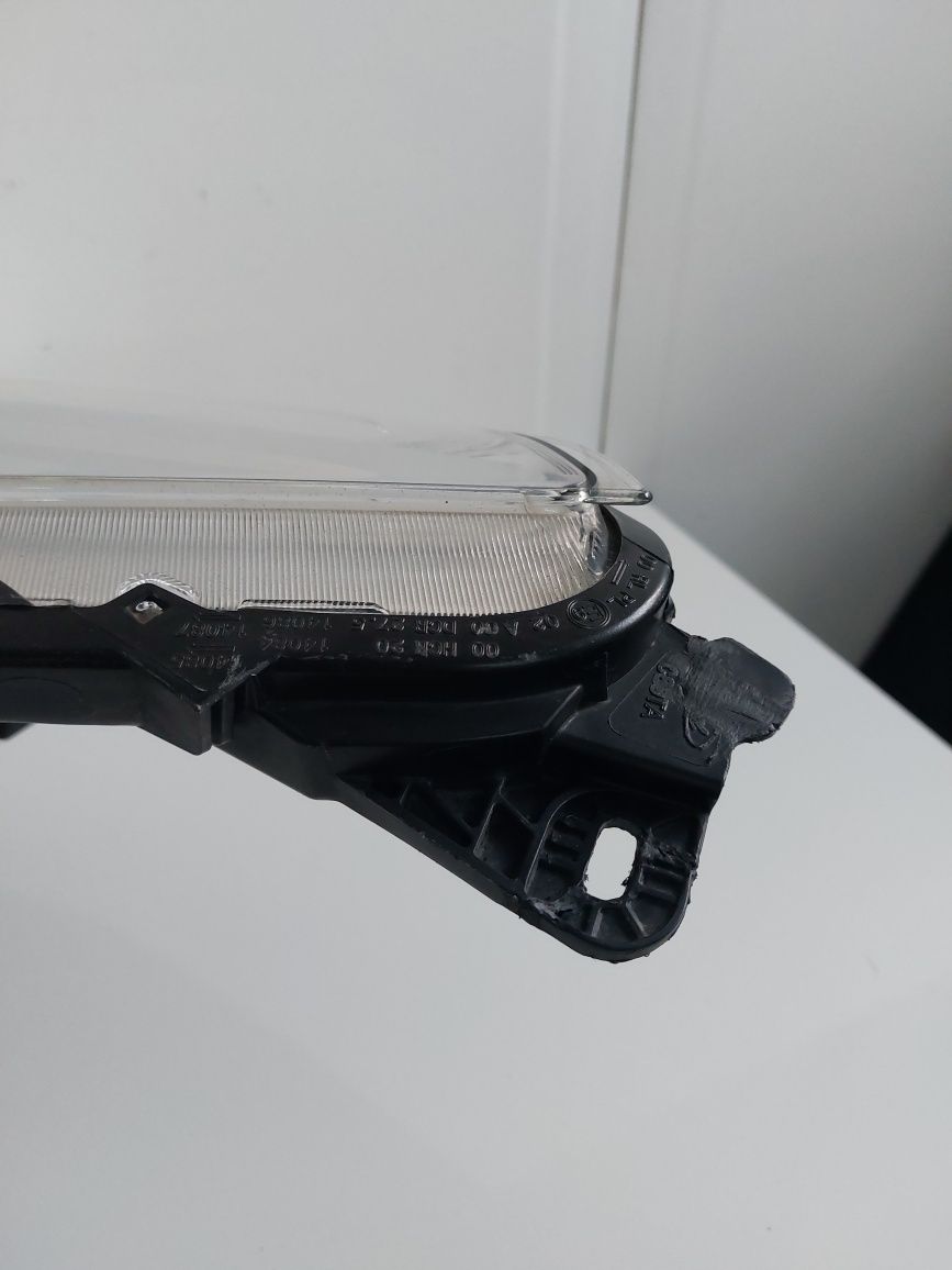 Lampa przednia prawa Ford Kuga 2 Europa