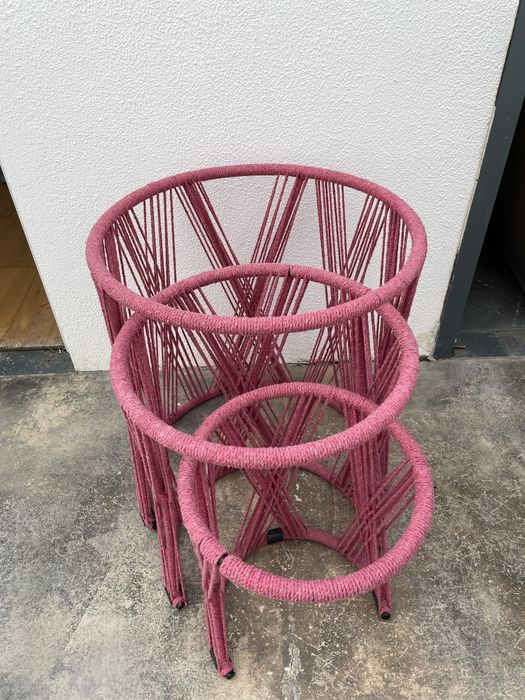 Conjunto de 3 Mesas Decorativas Entrançadas – Design Contemporâneo