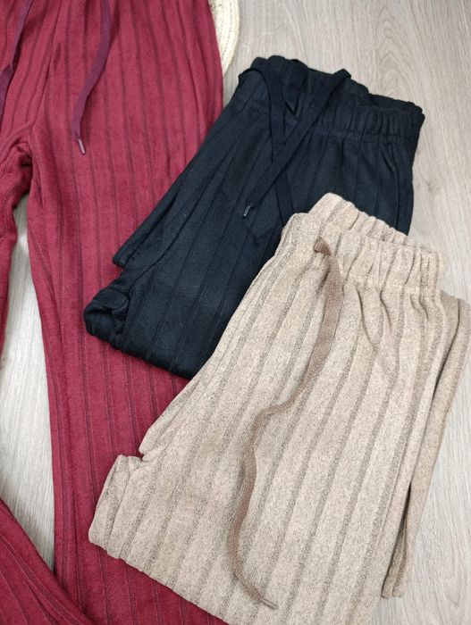 Spodnie ocieplane dla dziewczynki z szeroką nogawką Dzwony ocieplane