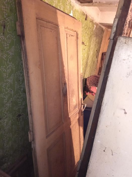 Stare drzwi drewniane