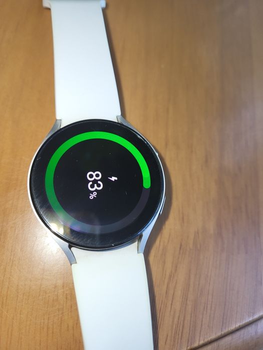 Смарт часы  samsung galaxy watch 5