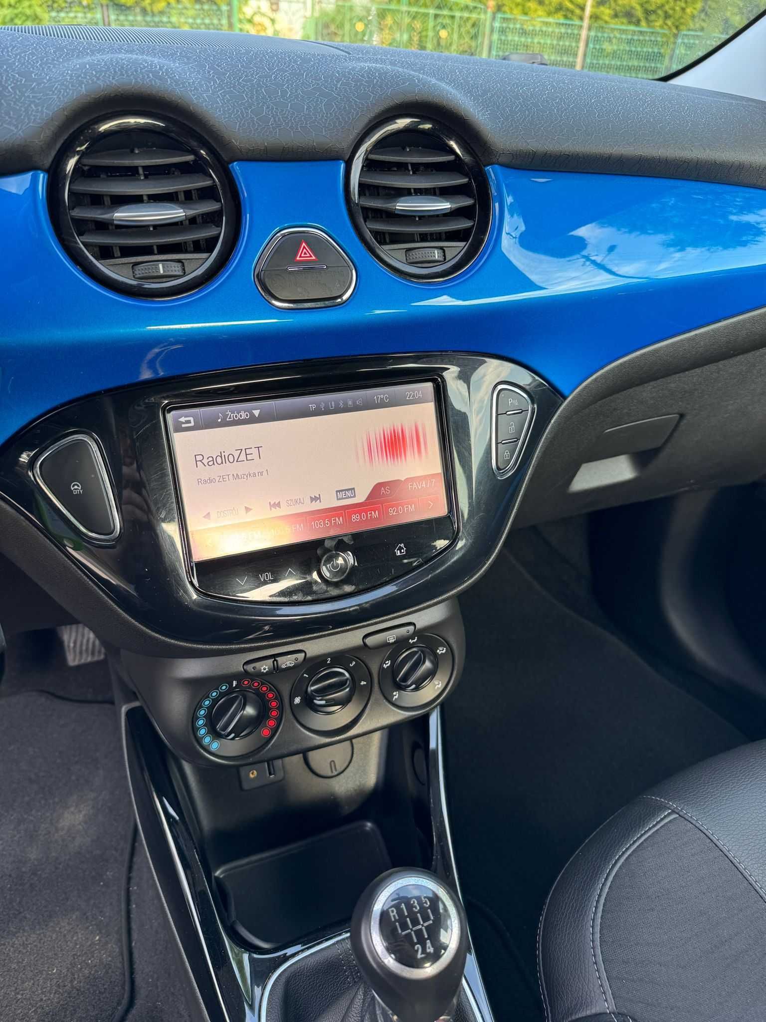 Opel Adam zadbany z bogatym wyposażeniem