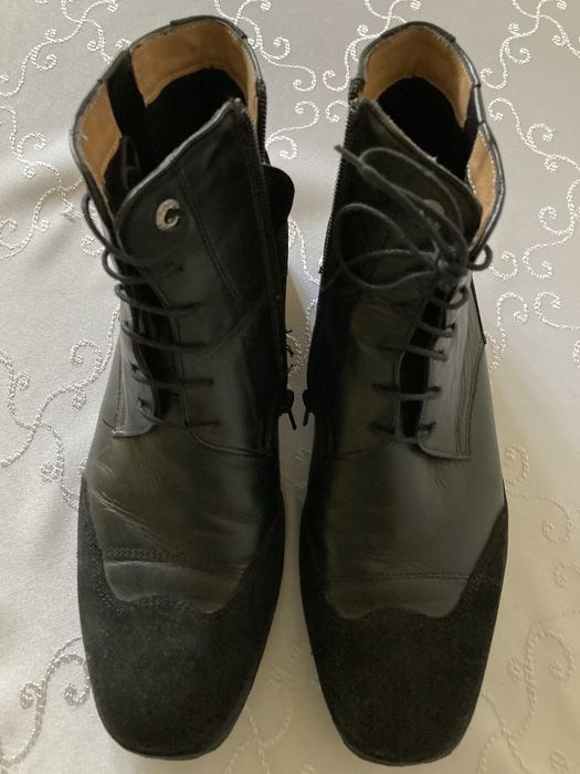 Ekskluzywne buty z zamszowymi wszywkami