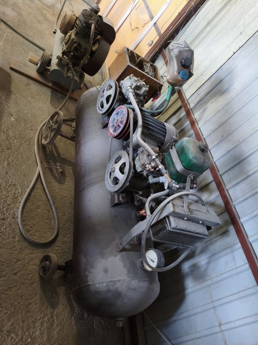 Продам компрессор