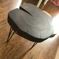 Stolik kawowy z plastra drewna styl loftowy