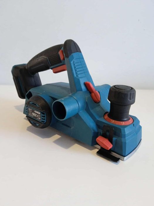 Strug Erbauer Ehp18-Li 18V BODY 
Stan bardzo dobry 100% sprawny, sprze