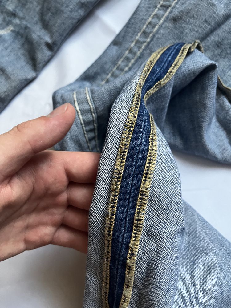 Джинси True Religion