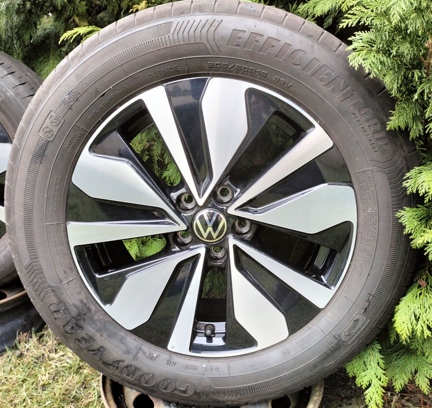 Felgi oryginał VW T-Cross Skoda Kamiq Seat Arona 6Jx16 ET35 5x100