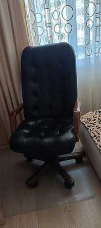 Кресло руководителя кожаное офисное