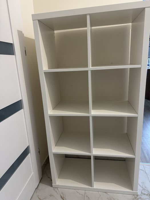 Ikea Kallax, biały regał