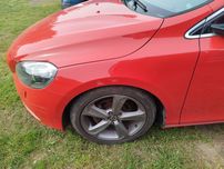 Volvo V40 Blotnik Prawy Kod 612-46