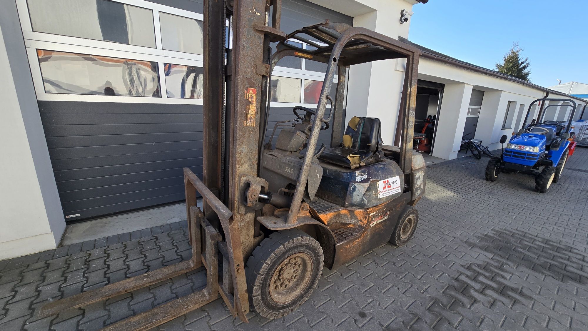 Wózek widłowy toyota 7  2,5 t udźwig sprowadzony Diesel