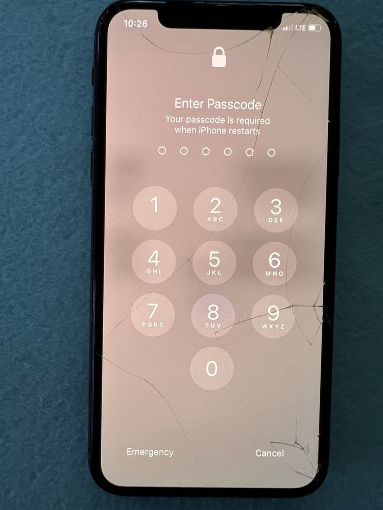 IPhone Xs 64gb space grey битый