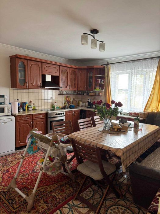 Продається особняк м.Бурштин.Вартий вашої уваги!