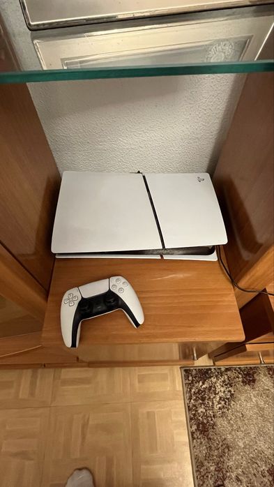 PS5 Slim 1TB com Leitor – Como Nova + Fatura