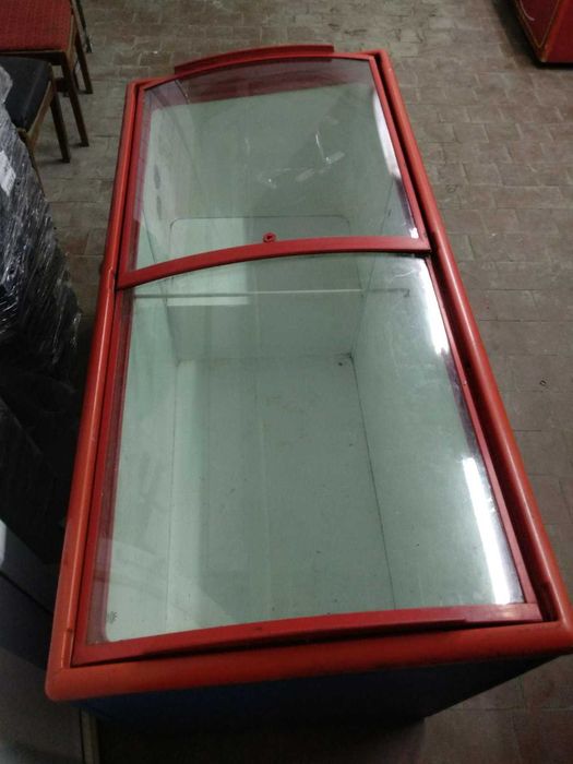 Продаємо обладнання: морозильні ларі, плити, пароконвектомат та інше