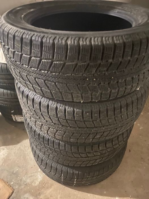 Резина зимняя в отличном состоянии