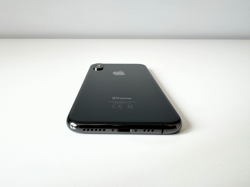 iPhone XS 64GB Space Grey