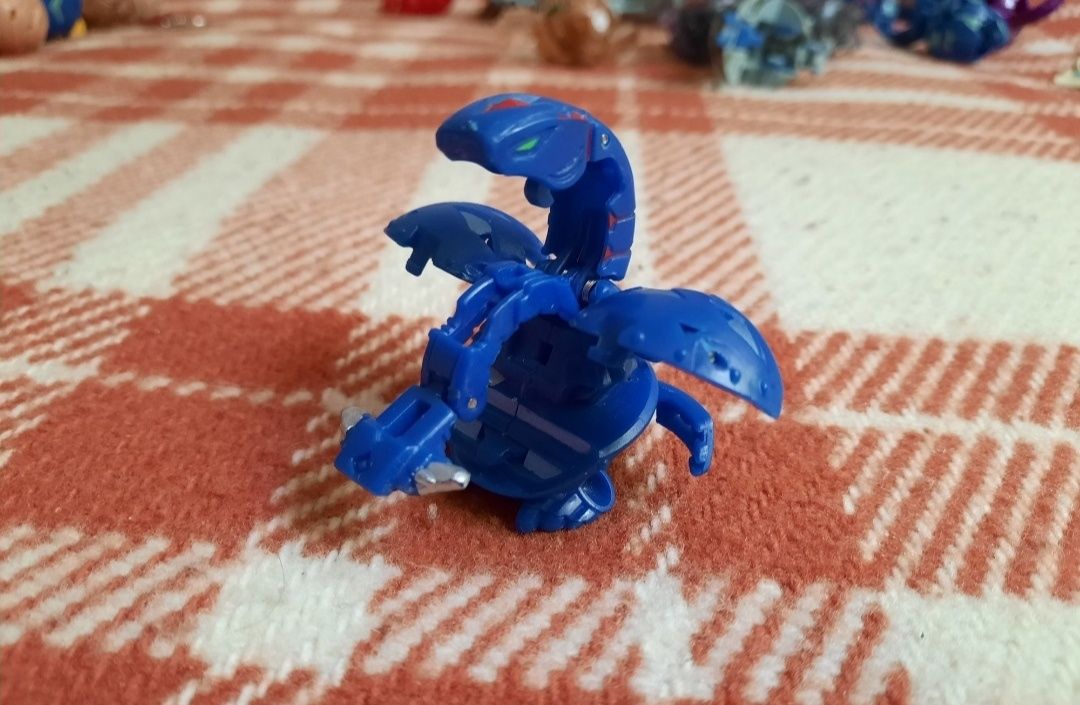 Figurka Bakugan Snapzoid Aquos