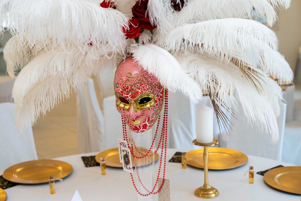 dekoracja stołu pióra WYPOŻYCZALNIA ozdoba wystrój kompozycja ślub