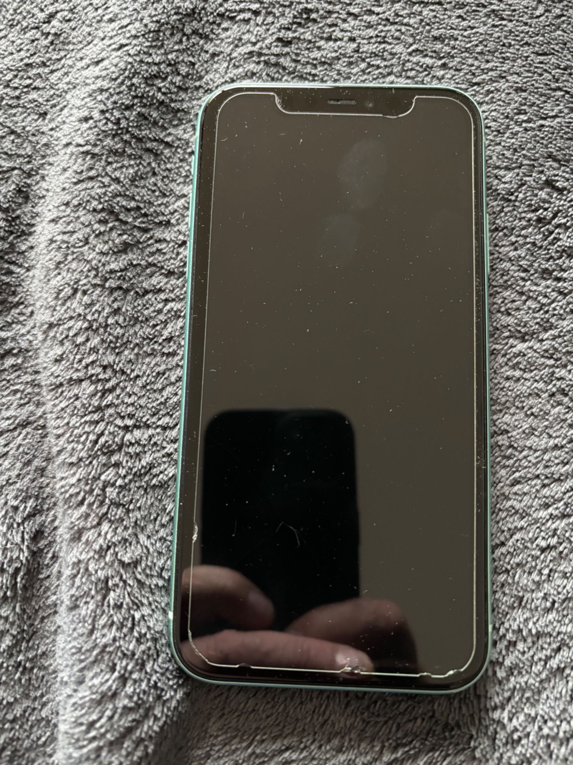 Sprzedam iPhone 11 64GB