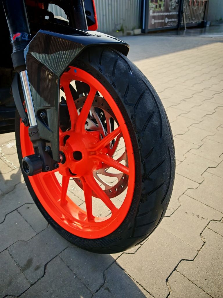 Мотоцикл KTM 390 Duke