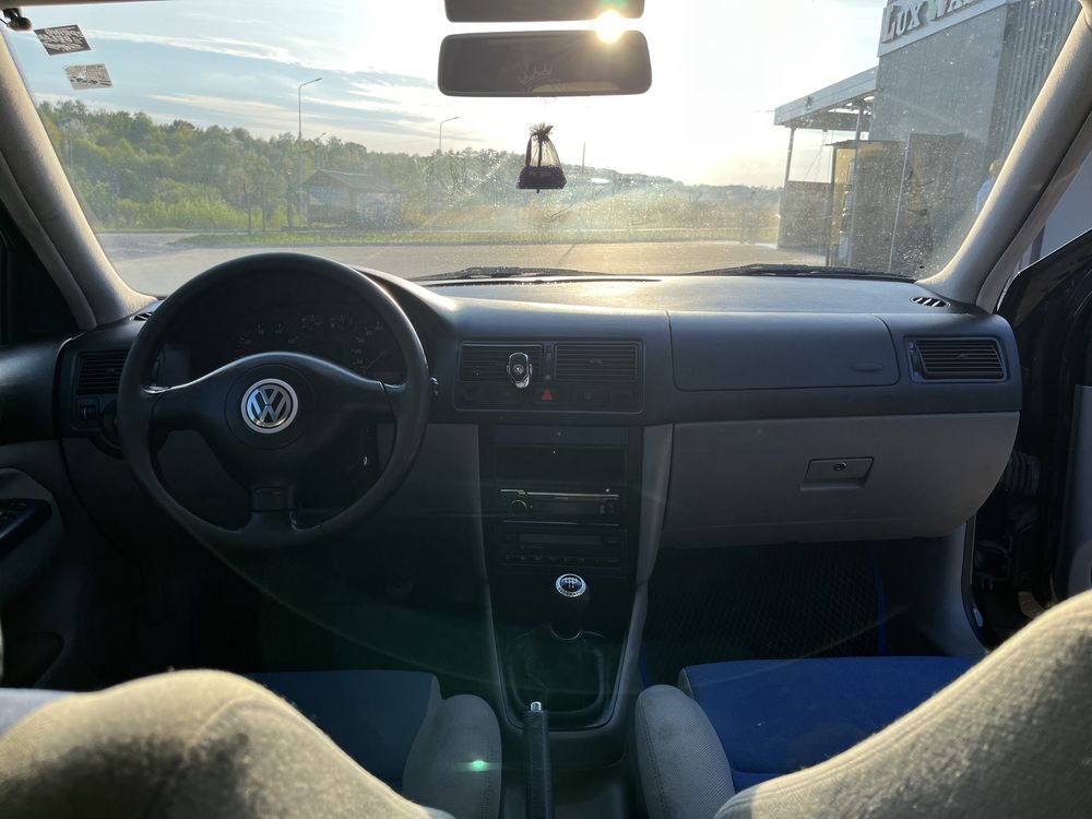 Volkswagen Golf 4 (Фольцваґен Гольф 4)