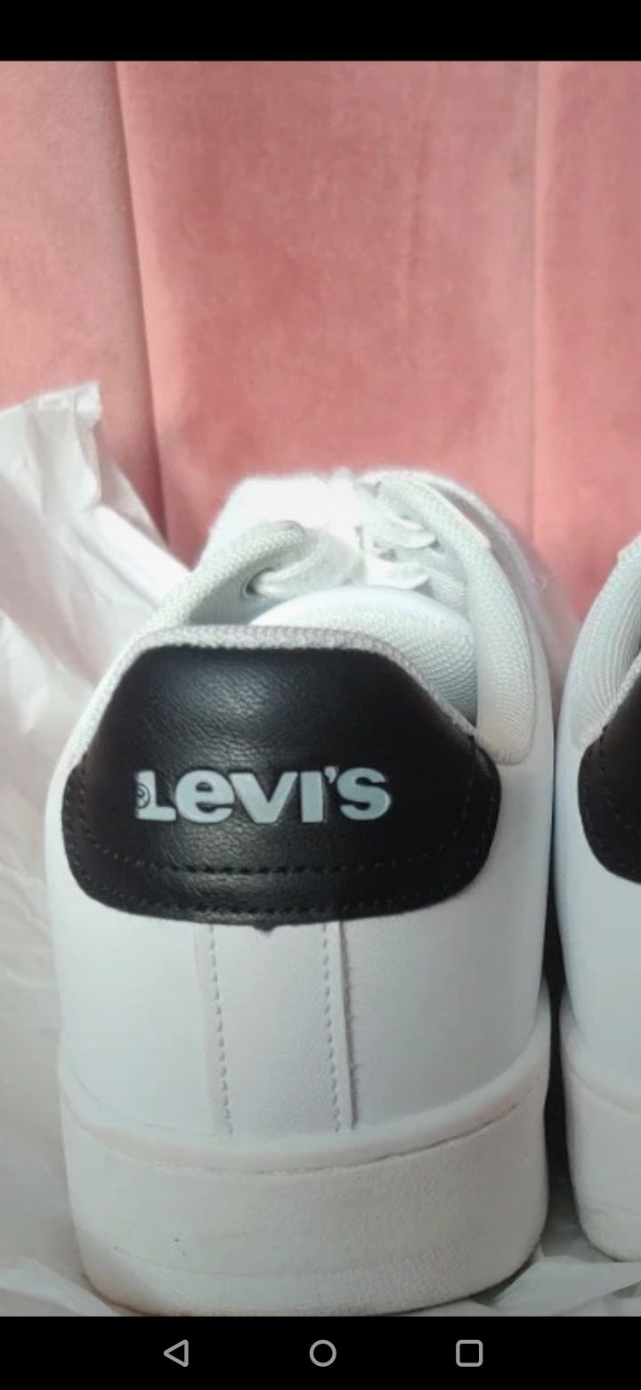 Sneakersy Levis prawie nowe