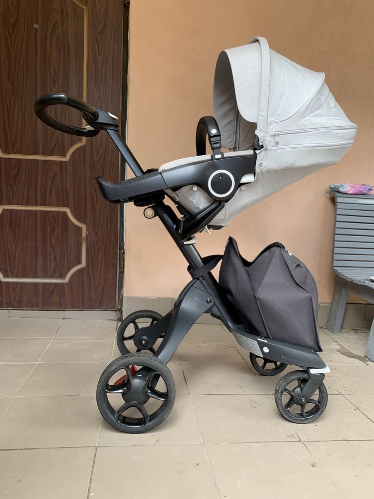 Продам коляску Stokke Xplory V6