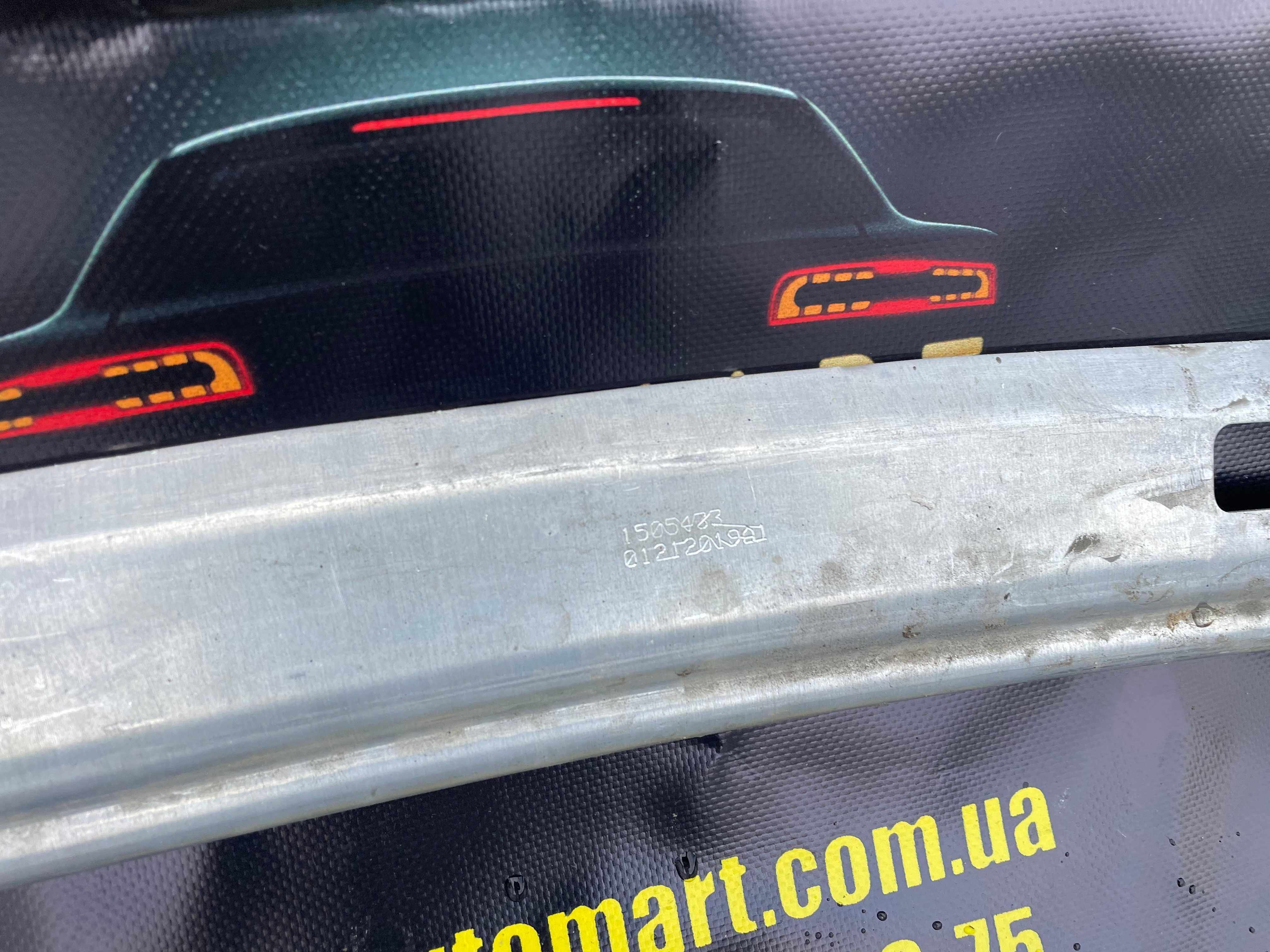 Підсилювач переднього бампера Tesla MY оригінал 1505433-00-A