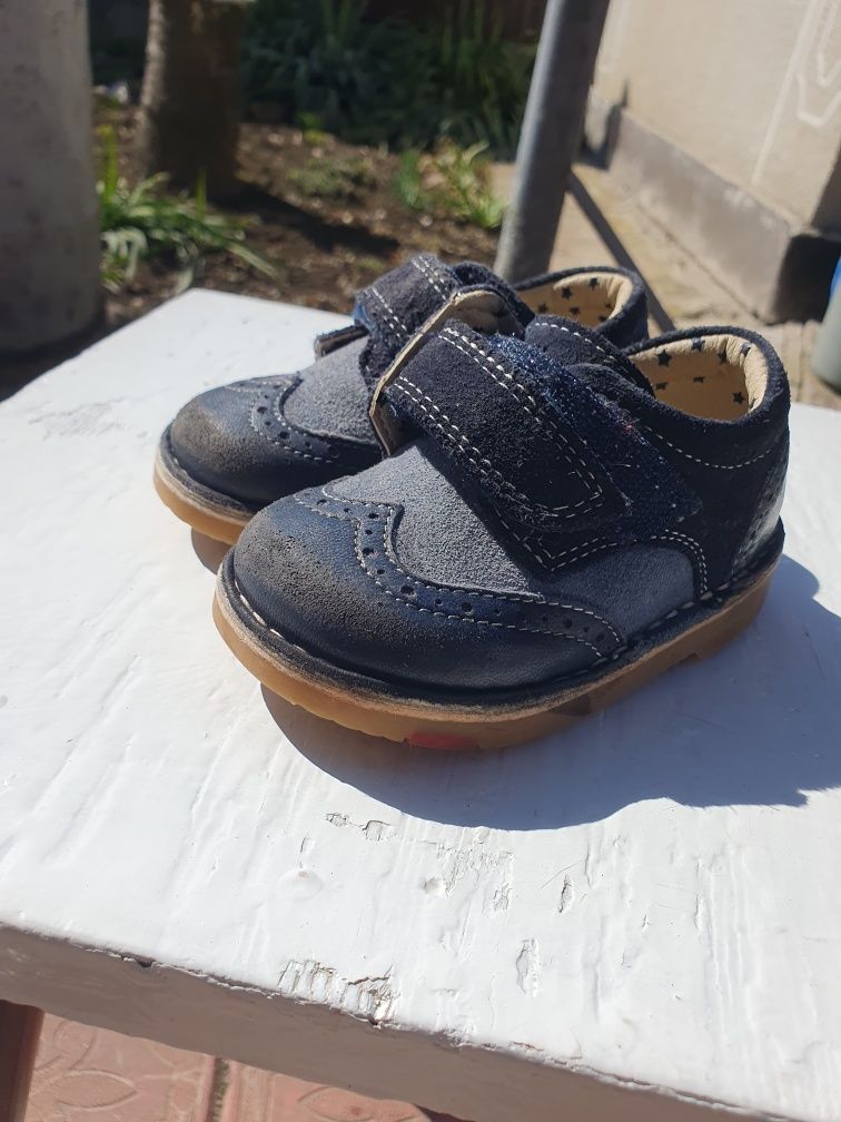 Продам взуття на хлопчика ,кросівки,мокасини