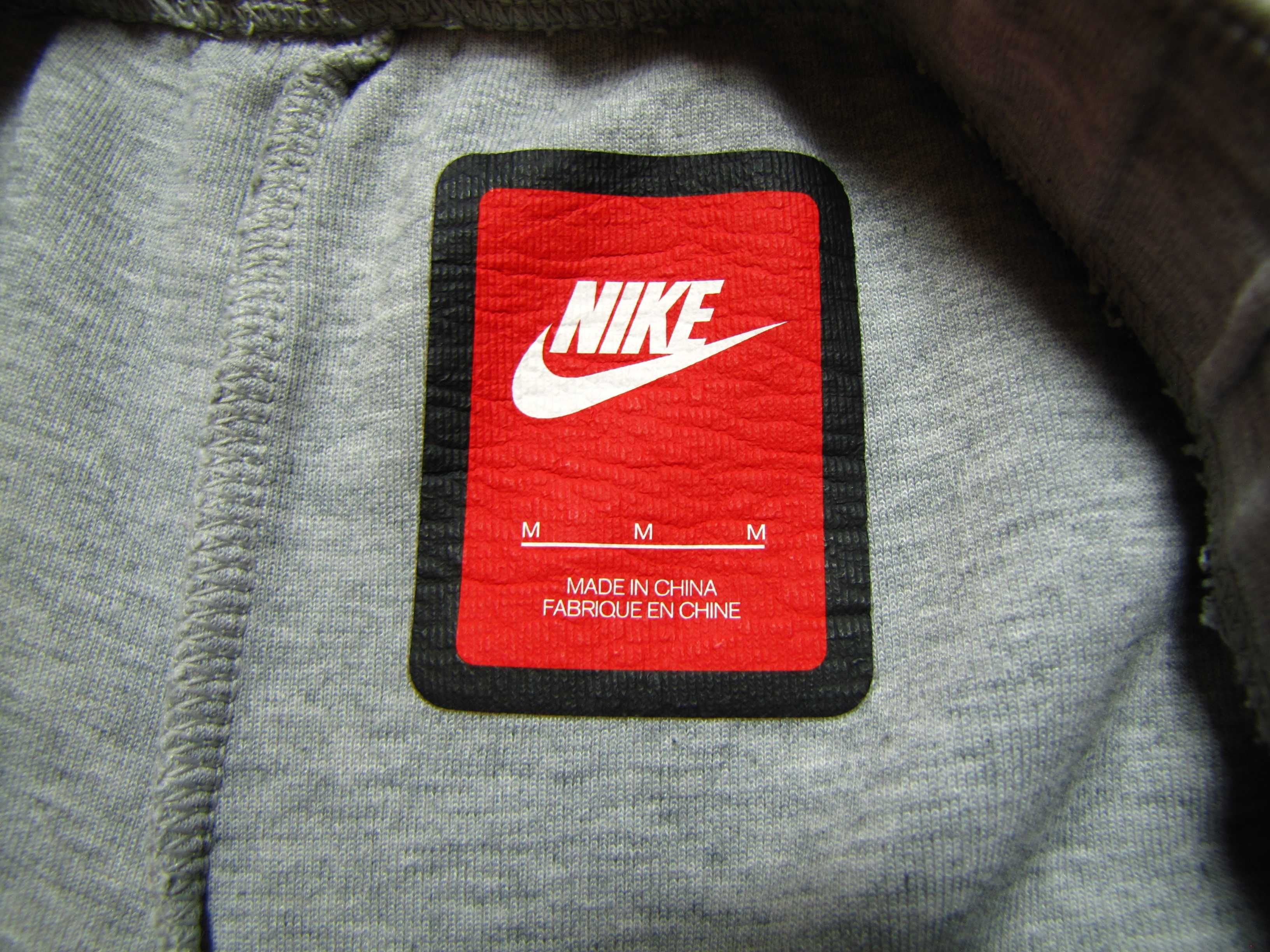Spodnie damskie Nike Tech Fleece - M